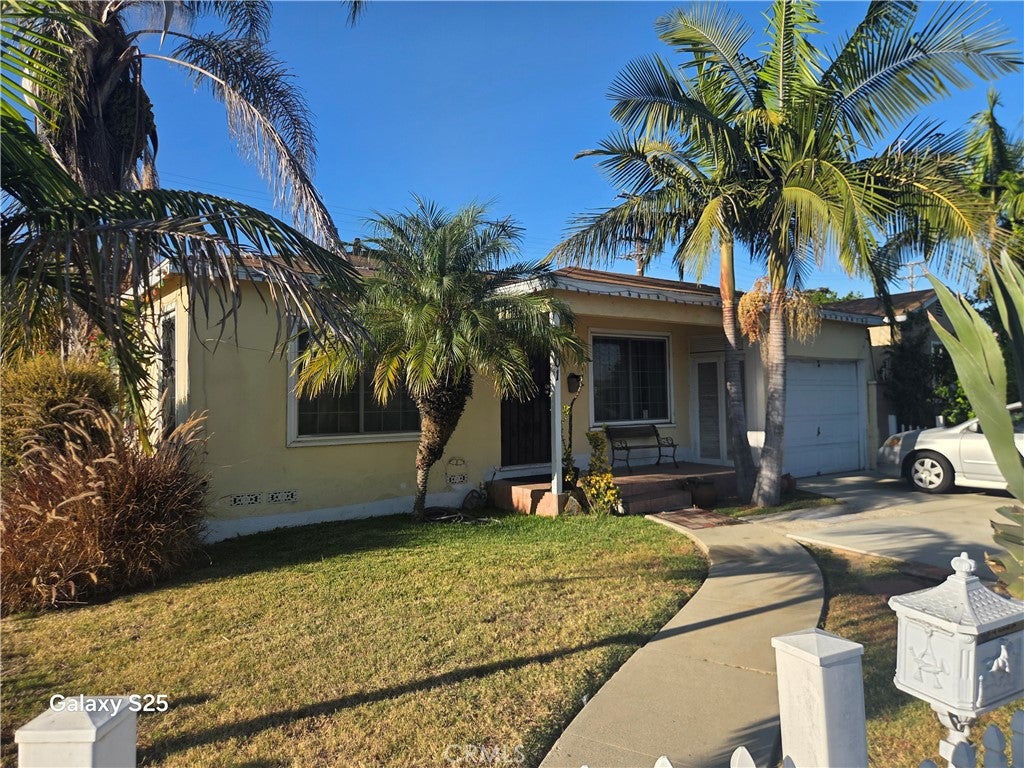 4001 E Imperial