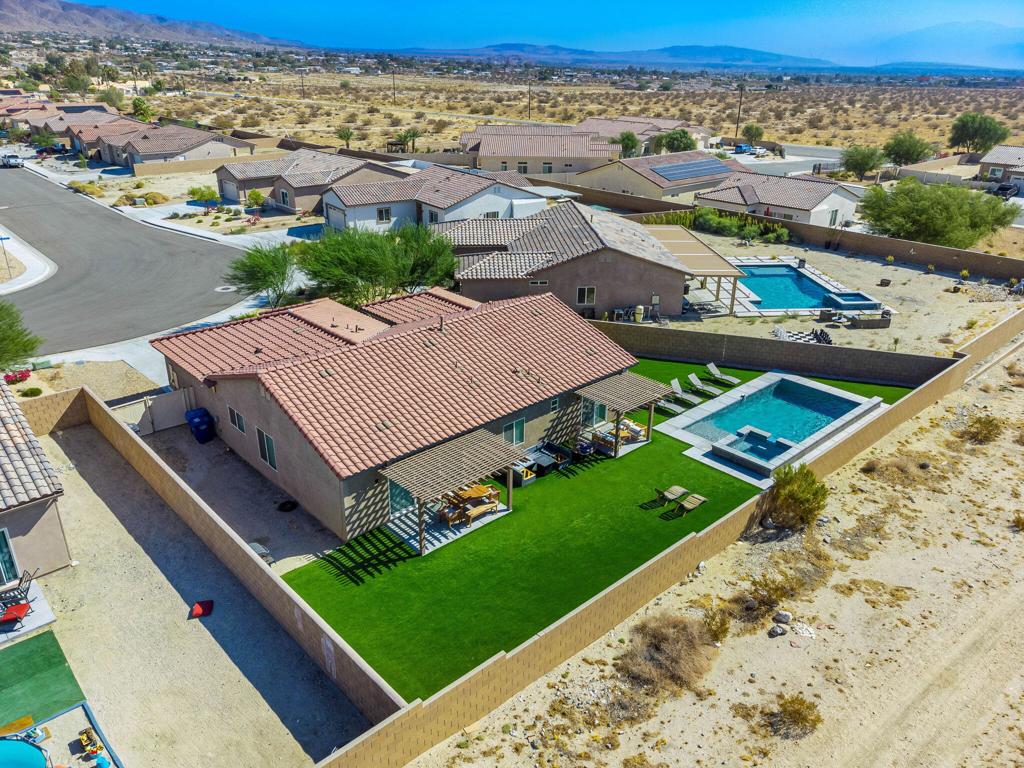 9705 Puesta Del Sol Place
