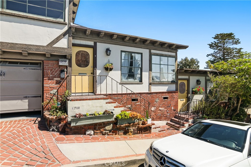 North Laguna (NL) - Residential Lease