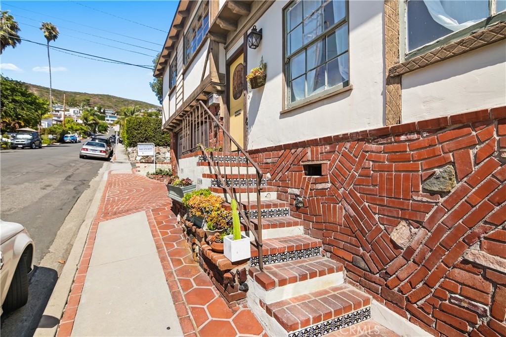 North Laguna (NL) - Residential Lease