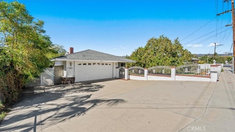 Photo of 1621 Bonnie Cove Avenue, Glendora, CA 91740 (MLS # CV26227588)