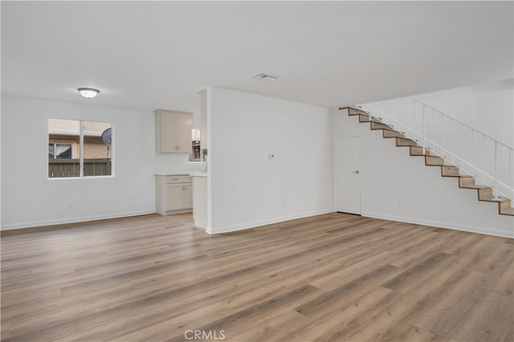 ? Move-in Ready Townhome in Forest Glen, Winnetka! ? This stylishly updated 3-bed, 1.5-bath home offers 1,340 sq. ft. of bright living space with new flooring, fresh paint, and modern finishes. Enjoy a sleek kitchen with granite counters & new appliances, open living/dining with private patio, and an upstairs retreat with 3 spacious bedrooms & remodeled bath. Relax on your private deck or take advantage of community pools, gym, playground & clubhouse. Conveniently near Pierce College, Westfield Topanga & The Village. Don’t miss this one!
