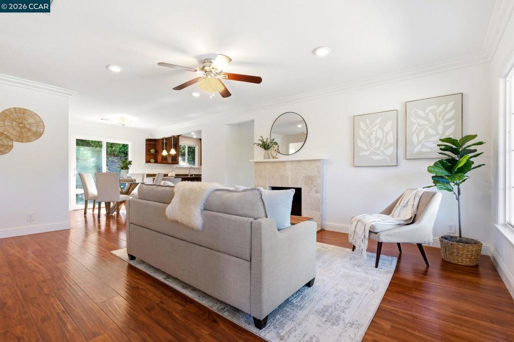 1277 Juanita Dr