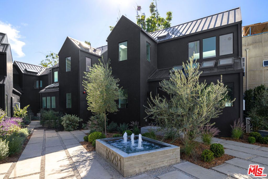Photo of 1821 Penmar Avenue, Venice, CA 90291 (MLS # 25558285)
