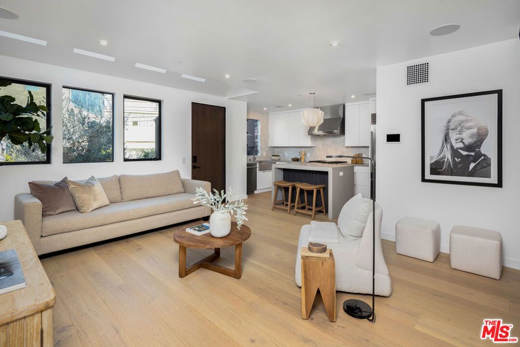 Photo of 1821 Penmar Avenue, Venice, CA 90291 (MLS # 25558285)