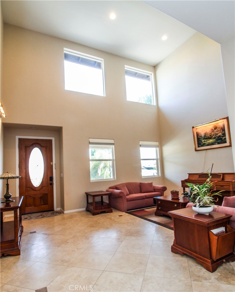 1713 Crest View Place