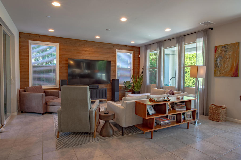 Genesis - Residential Lease