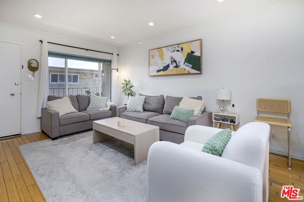 100 Hermosa Avenue 3D
