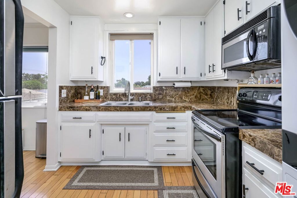 100 Hermosa Avenue 3D
