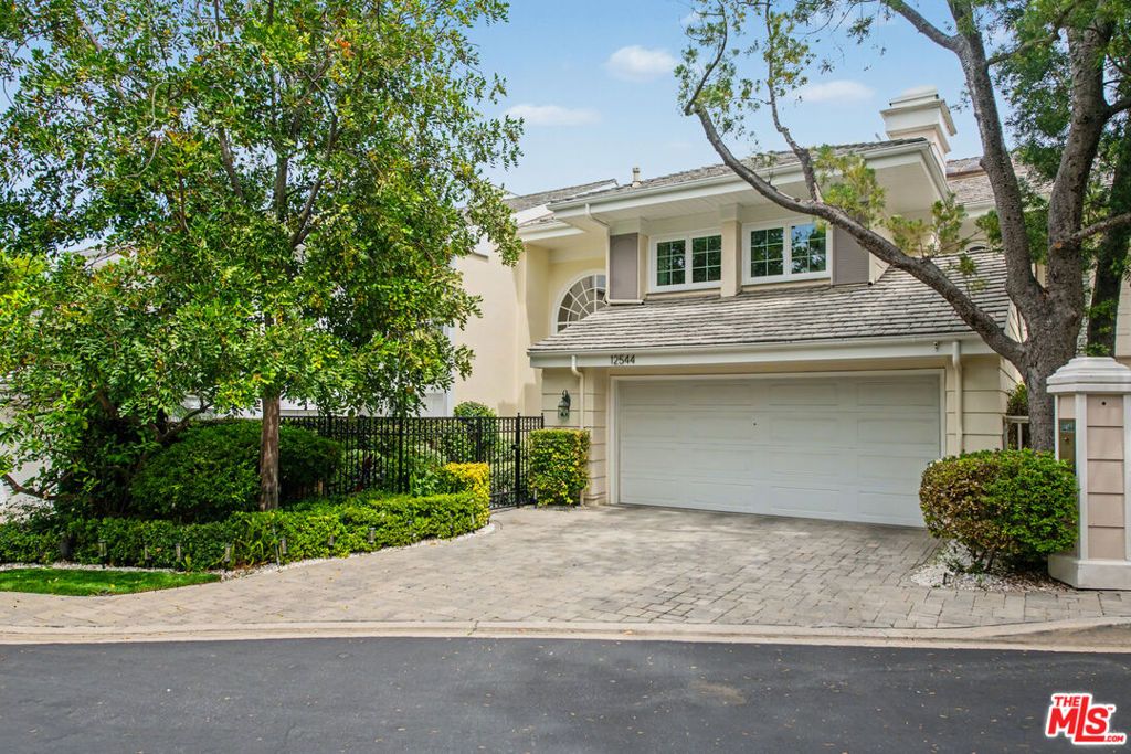 Photo of 12544 The Vista Vis, Los Angeles, CA 90049 (MLS # 26702553)