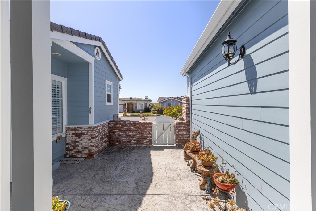 2278 Emerald Circle