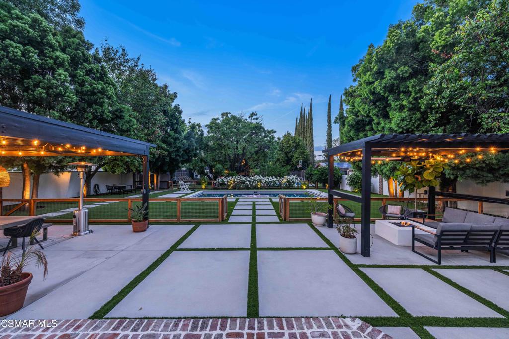 22661 Calvert Street