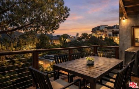 3234 Hillock Drive Los Angeles CA 90068