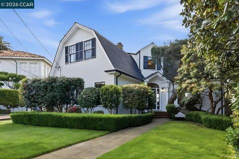 Photo of 722 Palmera Ct, Alameda, CA 94501 (MLS # 41131440)