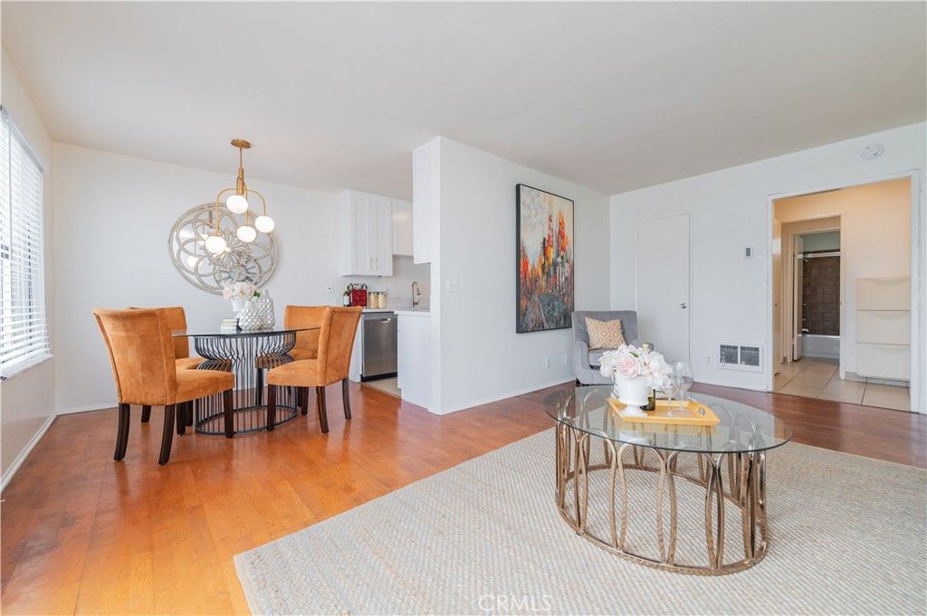 Photo of 3734 S Canfield Avenue #340, Los Angeles, CA 90034 (MLS # TR25184419)