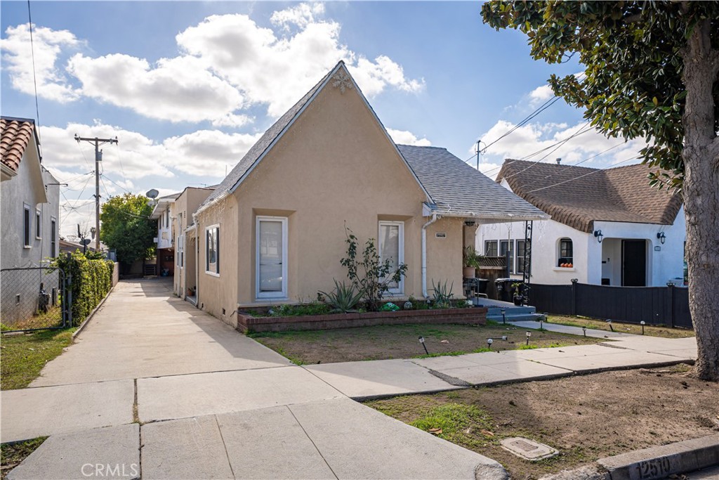 Presenting a prime investment opportunity in Whittier, this well-maintained triplex at 12510 Dorland Street offers a total of 7 bedrooms and 3 bathrooms across 2,718 square feet of living space. Constructed in 1929, the property combines vintage charm with modern rental potential. Front Unit: A spacious 3-bedroom, 1-bathroom residence, providing comfortable living space for tenants. Rear Units: Two 2-bedroom, 1-bathroom units, each designed to offer cozy and functional living arrangements. Situated in the heart of Whittier, this property benefits from proximity to local amenities, schools, parks, and major transportation routes, ensuring convenience for residents and consistent rental demand.