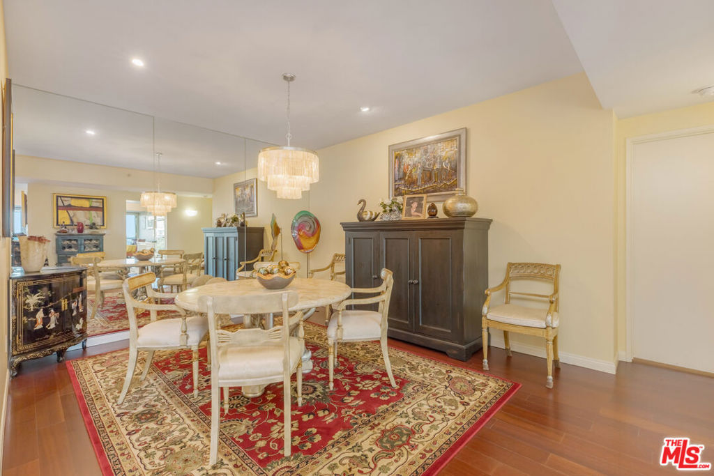 13600 Marina Pointe Drive 1704