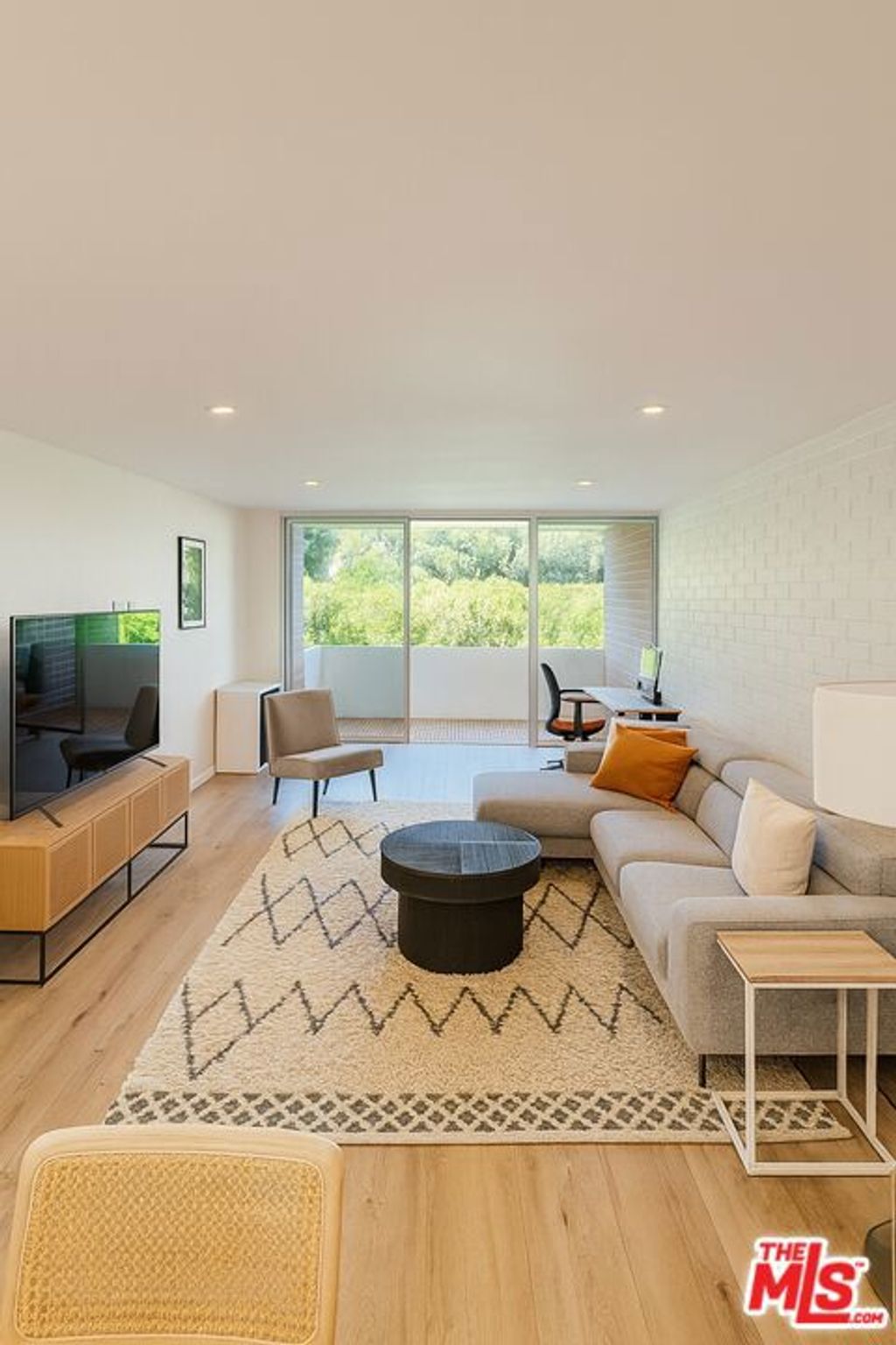 Photo of 11750 W Sunset Boulevard #302, Los Angeles, CA 90049 (MLS # 25590623)