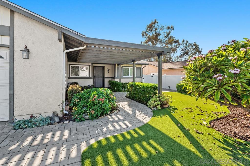 6379 Oakridge