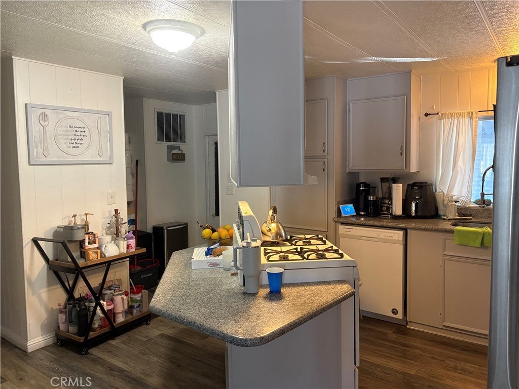 15252 Seneca 84