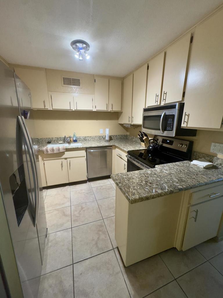 Pueblo Sands - Residential Lease