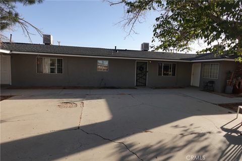 Photo of 13336 MOHAWK Road, Apple Valley, CA 92308 (MLS # MB25240993)