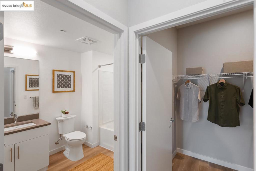 WEST OAKLAND - Residential