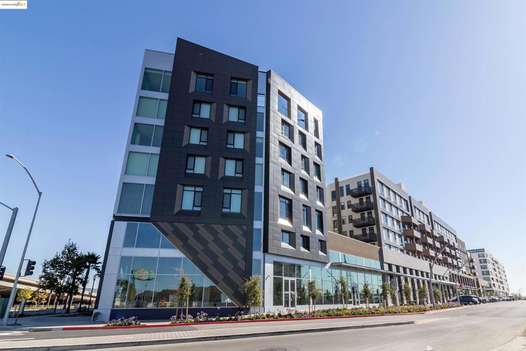 WEST OAKLAND - Residential