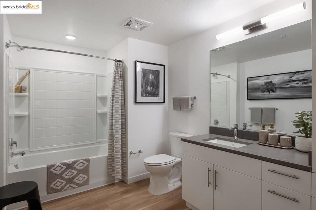 WEST OAKLAND - Residential