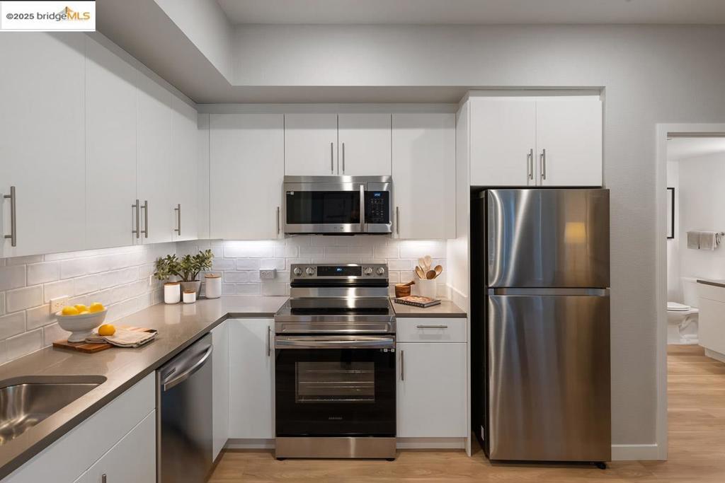 WEST OAKLAND - Residential