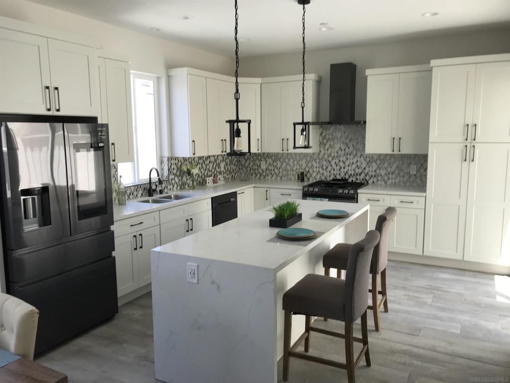 271 Evergreen Avenue