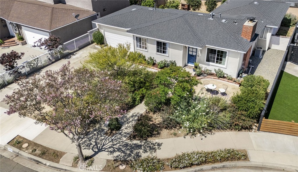 774 N Victoria Drive