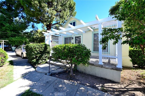 Tiny photo for 526 N Madison Ave, Pasadena, CA 91101 (MLS # AR26225618)