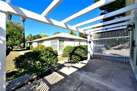 Tiny photo for 526 N Madison Ave, Pasadena, CA 91101 (MLS # AR26225618)