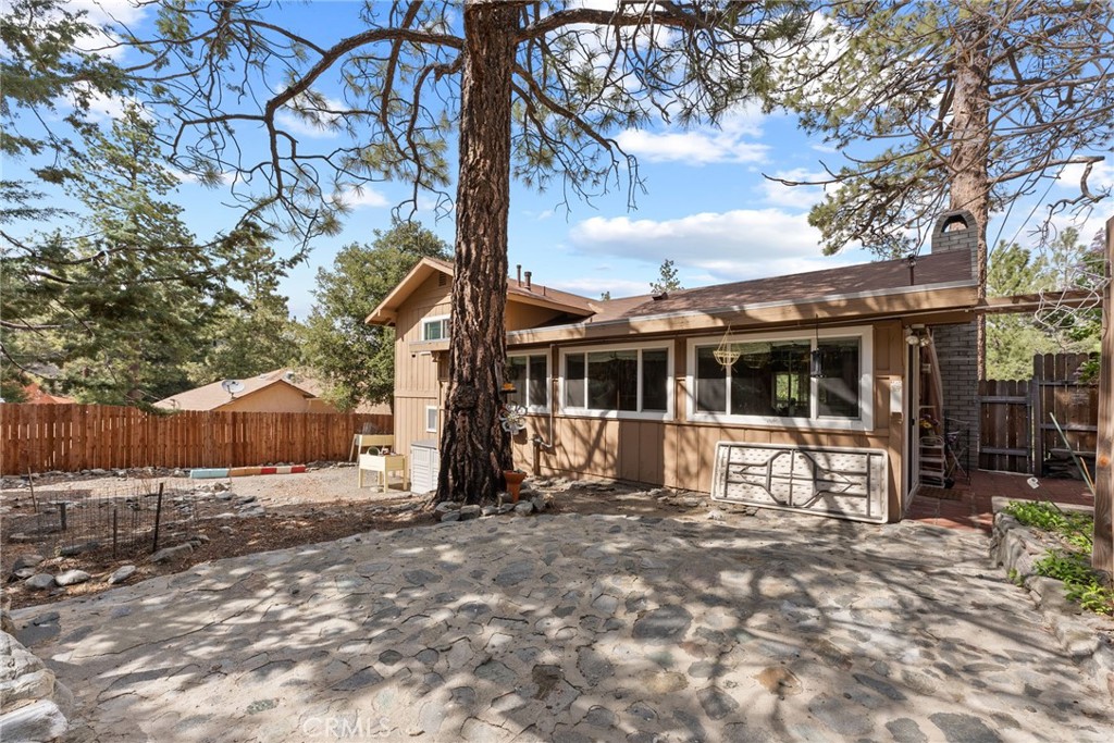 5203 Desert View Drive