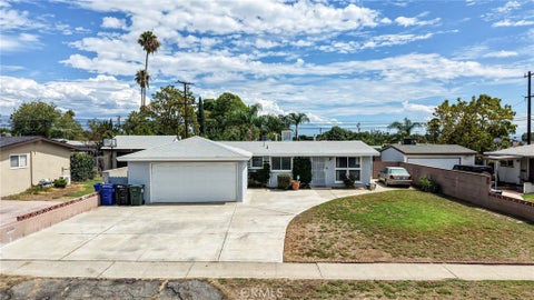 Photo of 825 N Lilac Avenue, Rialto, CA 92376 (MLS # IV26198165)