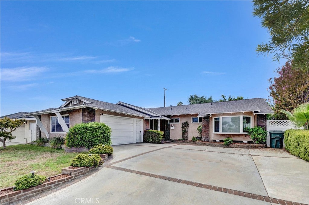 2530 Redcoach Lane
