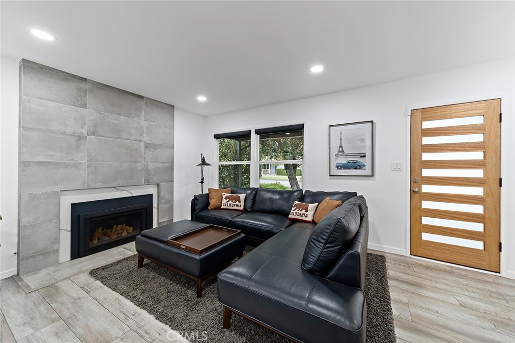 2312 San Anseline Avenue