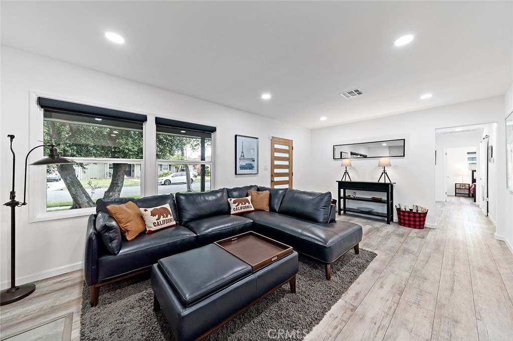 2312 San Anseline Avenue