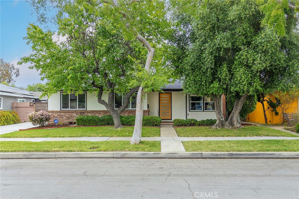 2312 San Anseline Avenue