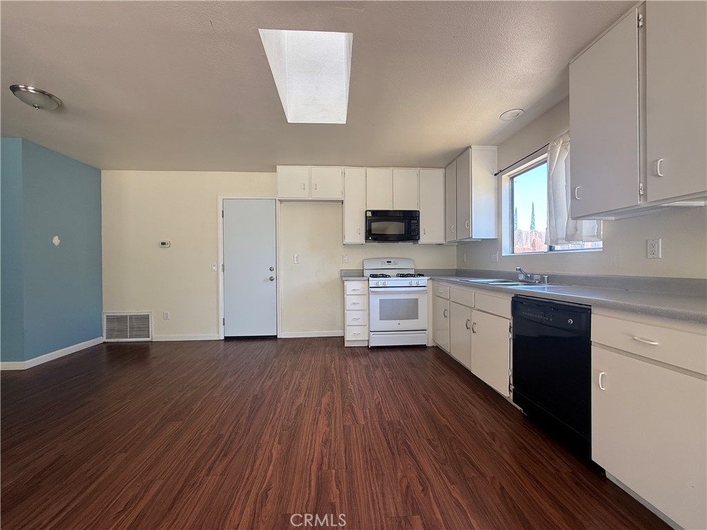 1677 Rosena Avenue