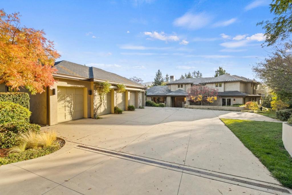 26140 Rancho Manuella Lane, Los Altos Hills CA 94022