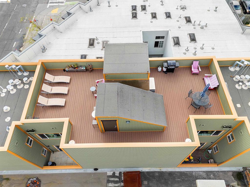 Properties 4 2415 San Pablo Ave