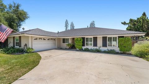 Photo of 452 Chaparral Drive, Claremont, CA 91711 (MLS # CV26101779)