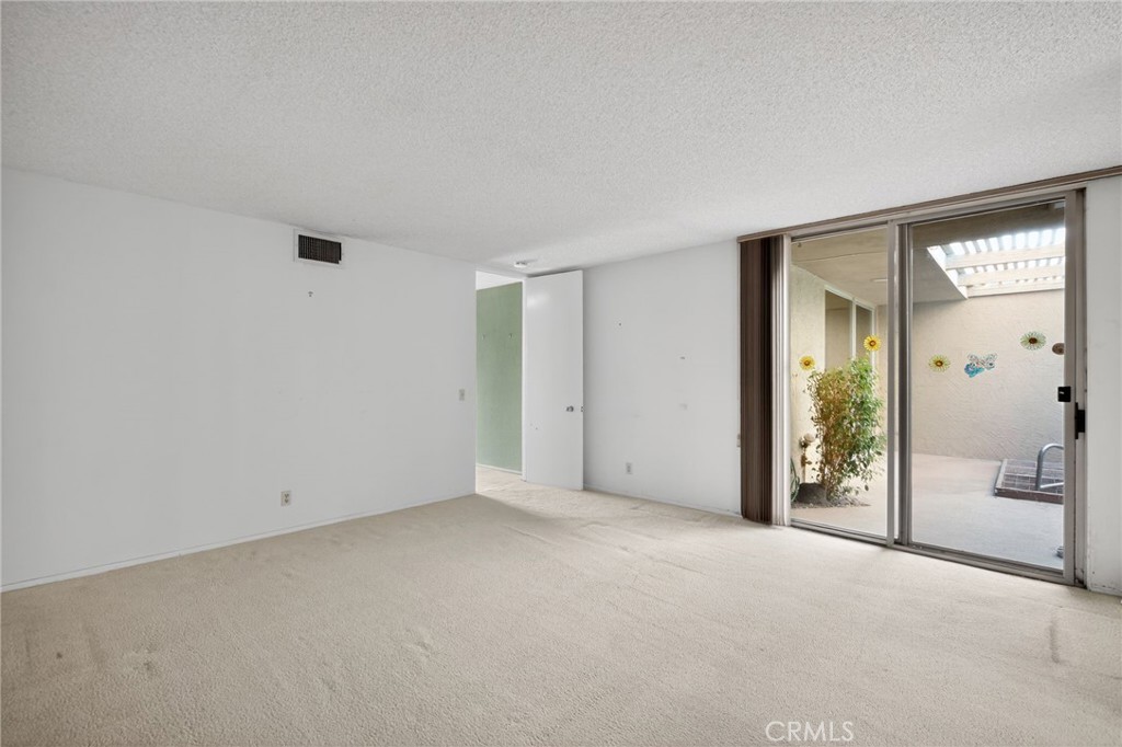 Sandpiper Indian Wells (32518) - Residential