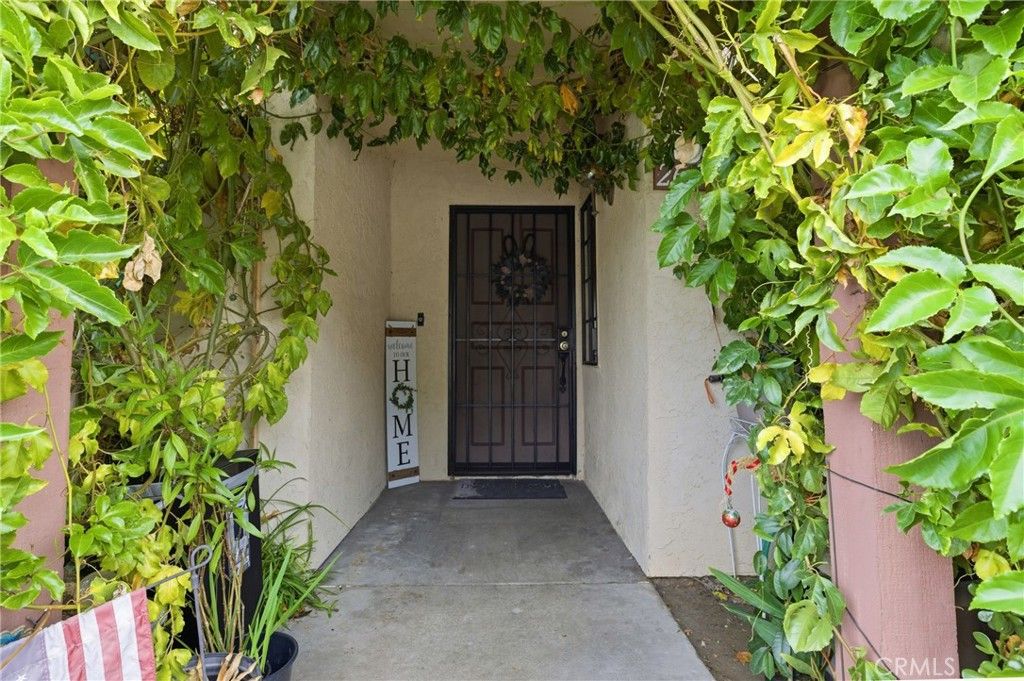 Photo of 2637 W Cameron Court #118, Anaheim, CA 92801 (MLS # PW25249696)