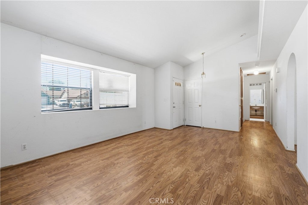 4361 E E Avenue Q11