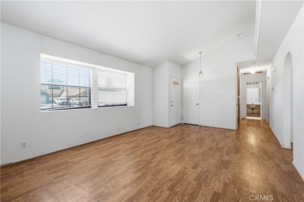 4361 E E Avenue Q11