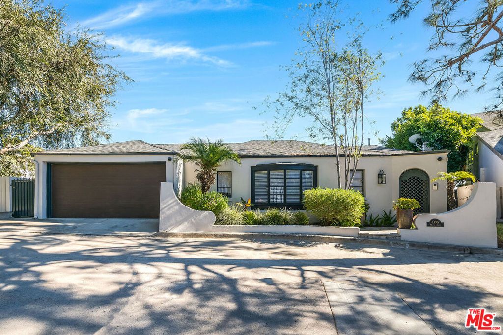 Photo of 1398 Miller Drive, Los Angeles, CA 90069 (MLS # 26641391)