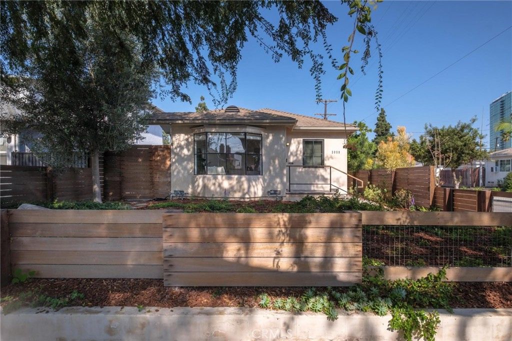 Photo of 3050 Reid Ave Ave, Culver City, CA 90232 (MLS # SB25200197)